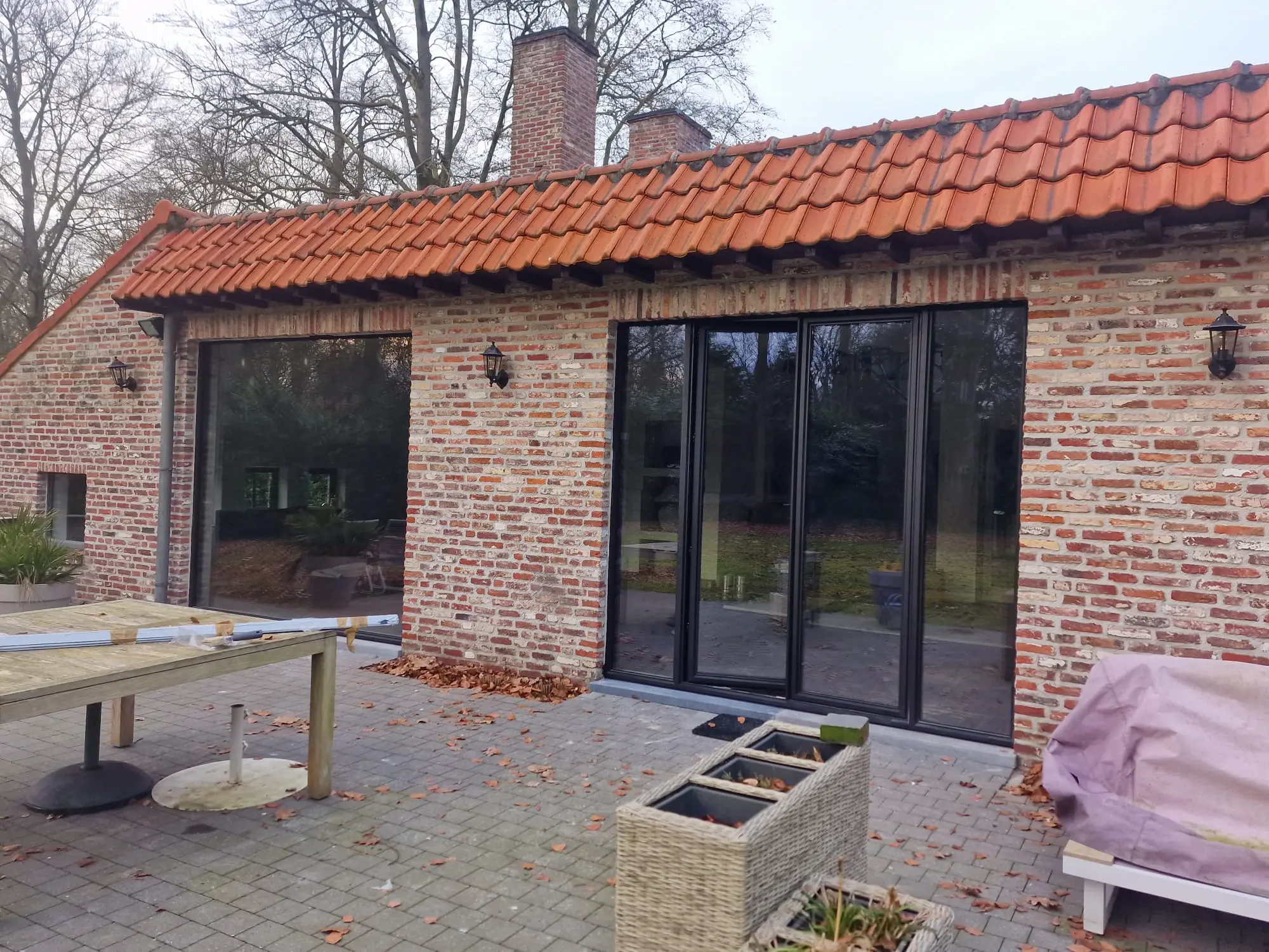 Licht & Ruimte: Aluminium Steellook Ramen voor een verfijnd profiel 